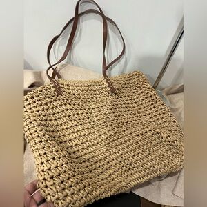 Kenneth Cole pre-loved Large Straw tote with fabric lining